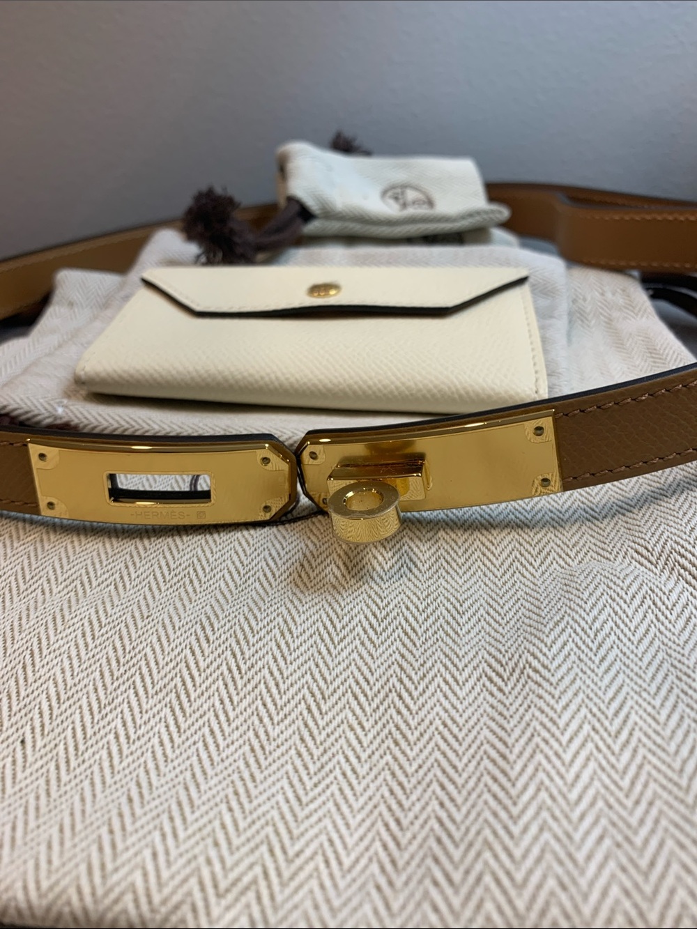 Hermes Brown Leather Belt with Gold Hardware and Cream Card Holder Authentic New